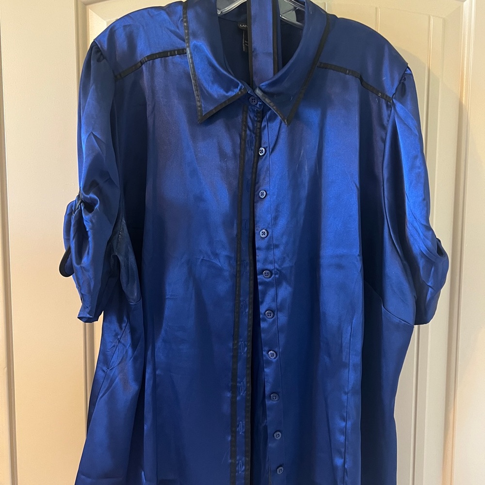 Lane Bryant blouse. Size 22/24 with belted tie sleeves
